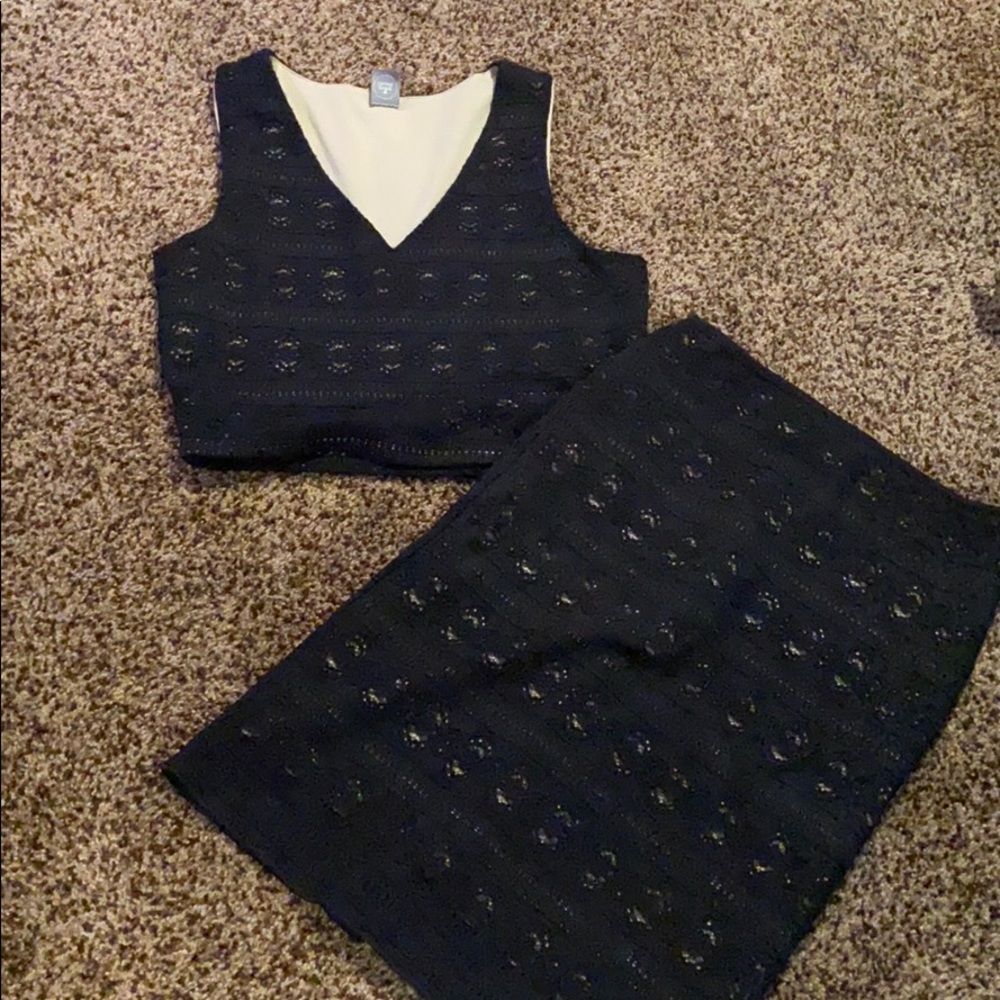 Two piece crop top and skirt!